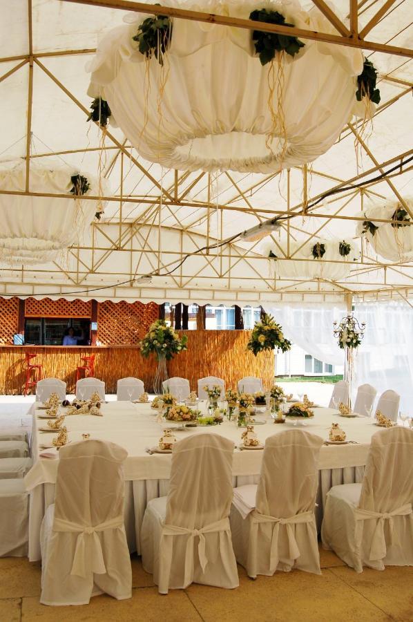 Carnaval Resort & Spa Koropovo Eksteriør billede